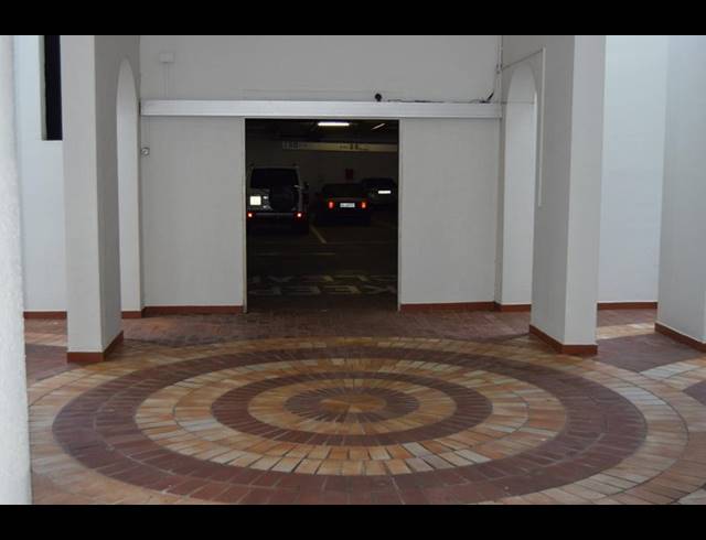 4 BEDROOM TOWNHOUSE FOR SALE IN UMHLANGA CENTRAL